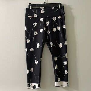 Capri Fabletics leggings